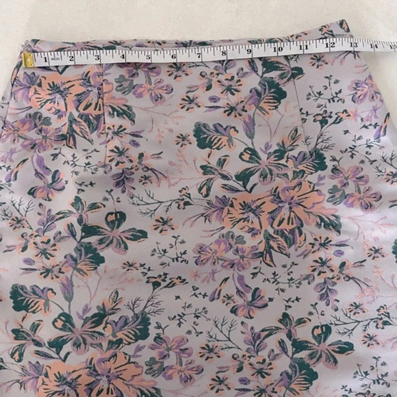 Zara/ Breathtaking brocade mini  skirt/ Gathered side/ Size US XS - Picture 14 of 15
